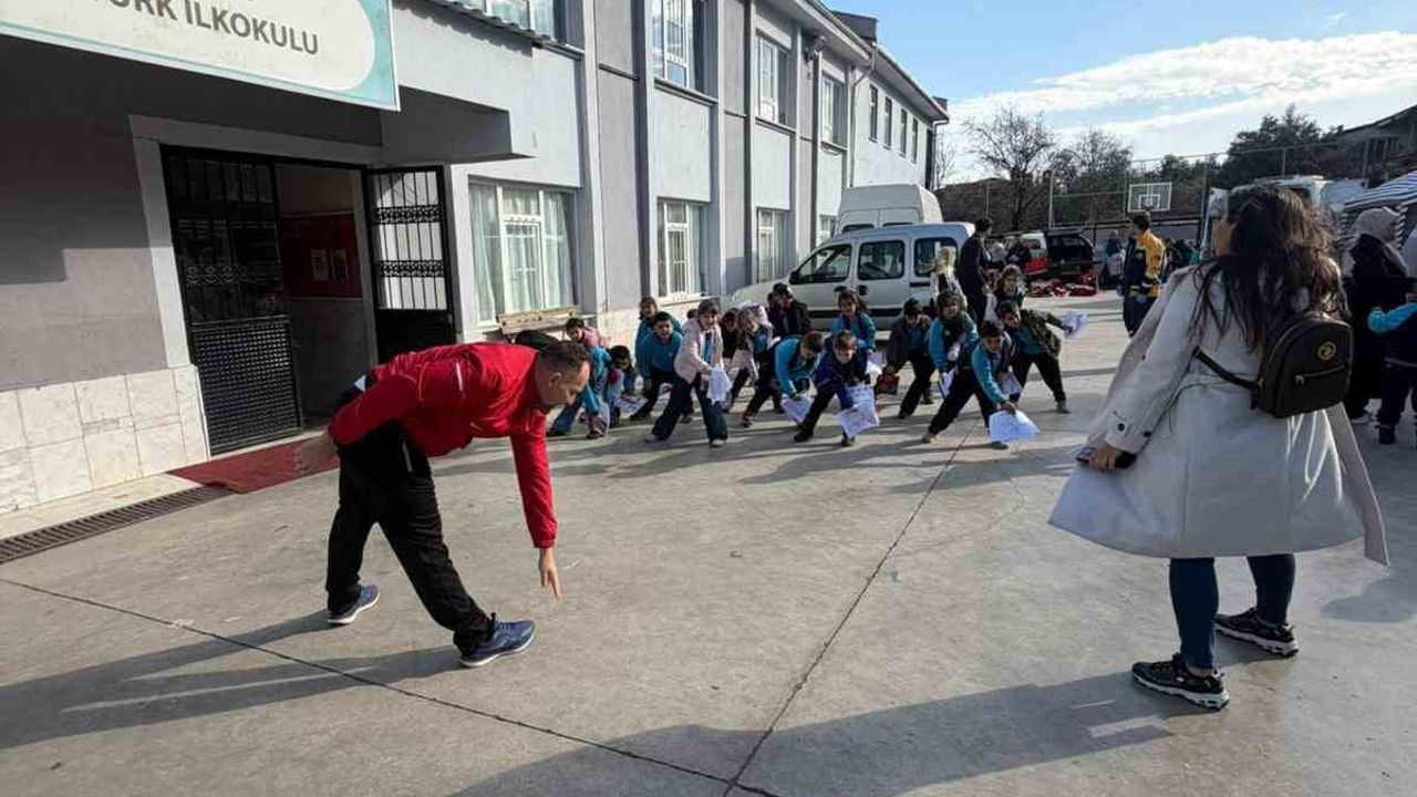Karacasu'da 'Sağlıklı Çocuk, Sağlıklı Gelecek' etkinliğiyle öğrencilere kapsamlı sağlık eğitimi