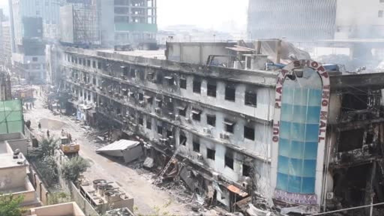 Karaçi'deki Gul Plaza AVM yangınında can kaybı 71’e yükseldi, polis ihmal iddiasıyla soruşturma başlattı