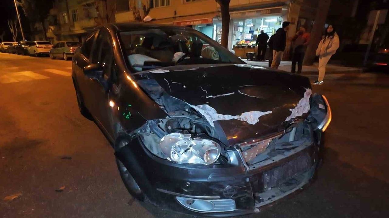 Karaman'da Rauf Denktaş Mahallesi'nde kavşak kazası: 1 yaralı