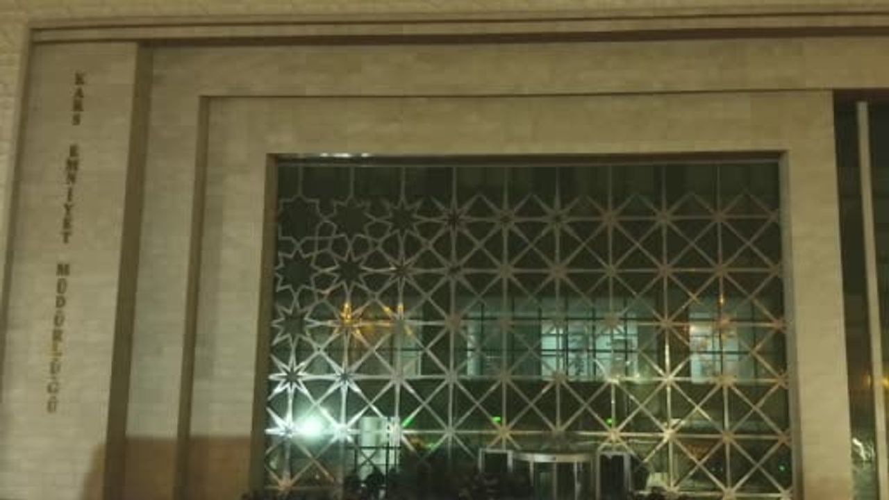 Kars'ta fuhuş operasyonu: 20 gözaltı, 21 kadın kurtarıldı