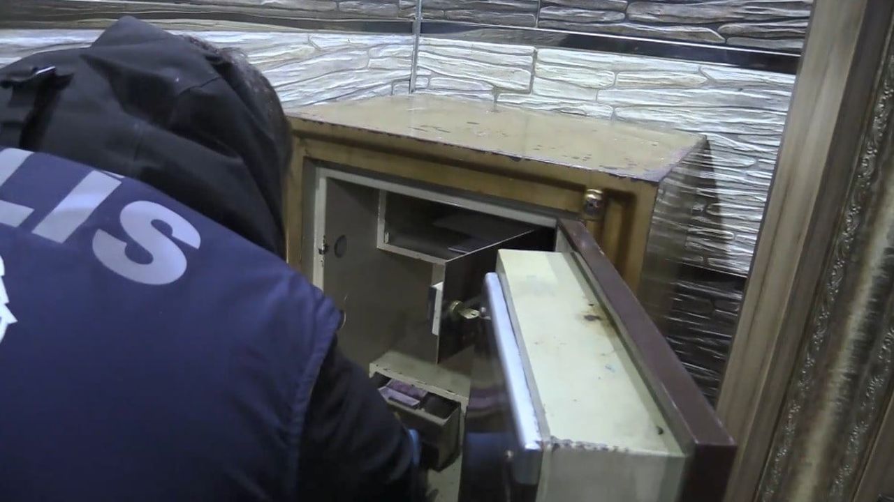 Kars’ta fuhuş operasyonu: 21 kadın kurtarıldı, 20 şüpheli gözaltında