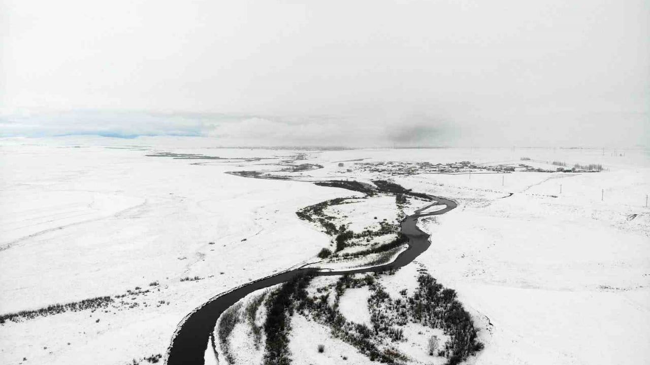 Kars'ta Karın Estetiği: Tarım Arazileri ve Menderesler Havadan Görüntülendi