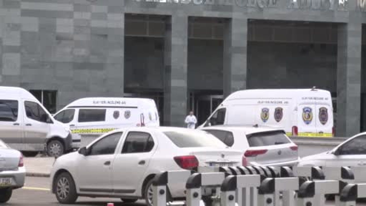 Kartal Bölge Adliye Mahkemesi'nde silahlı saldırı: Savcı M. Ç. K., hakime A. K. Y.'yi yaraladı