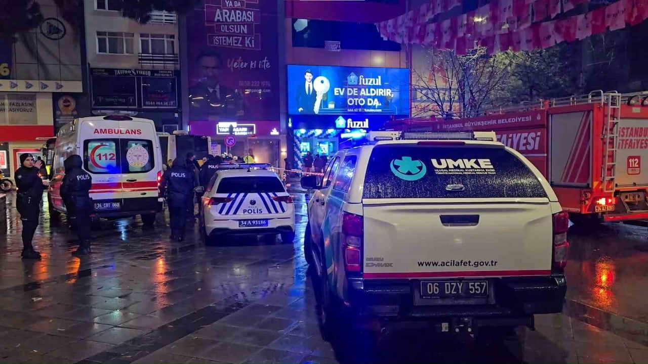 Kartal'da İETT otobüsü binanın duvarına çarptı — 6 yaralı