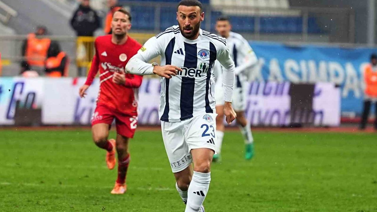 Kasımpaşa'da İrfan Can, Kerem Demirbay ve Cenk Tosun Antalyaspor Karşısında İlk Kez Forma Giydi