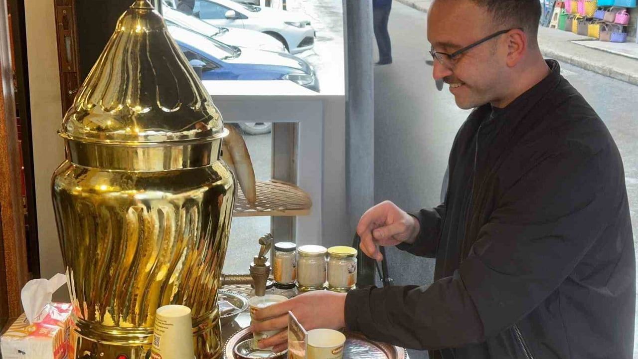 Kastamonu'da kışın vazgeçilmezi: Katkısız, doğal salep yoğun ilgi görüyor