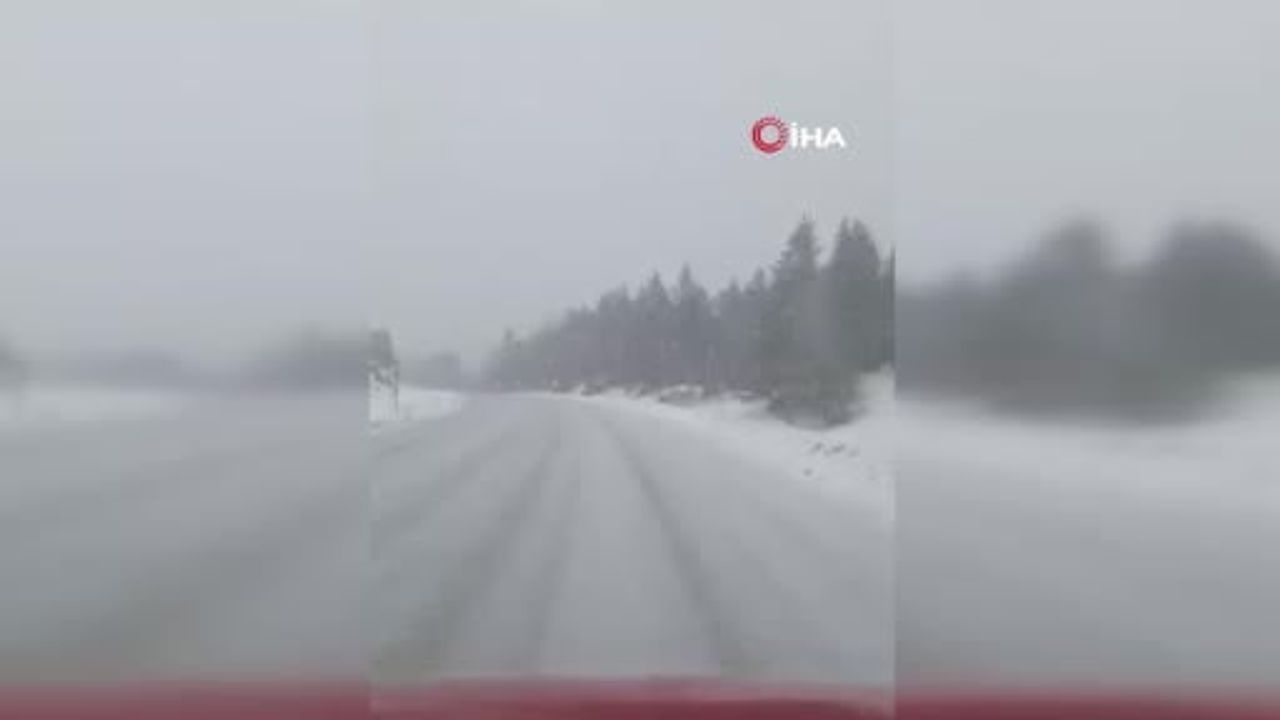 Kastamonu’nun yüksek kesimlerinde kar yağışı: Geçitler beyaza büründü