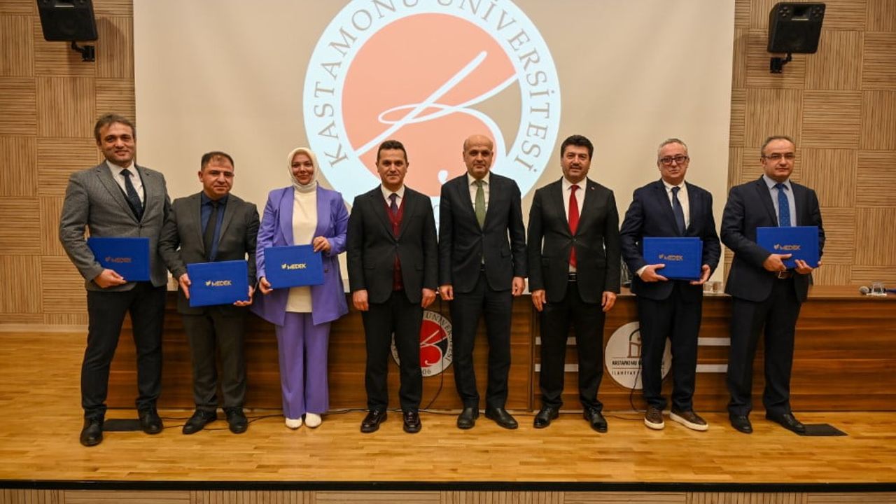 Kastamonu Üniversitesi'nde Meslek Yüksekokulu Programlarına MEDEK Akreditasyonu Verildi