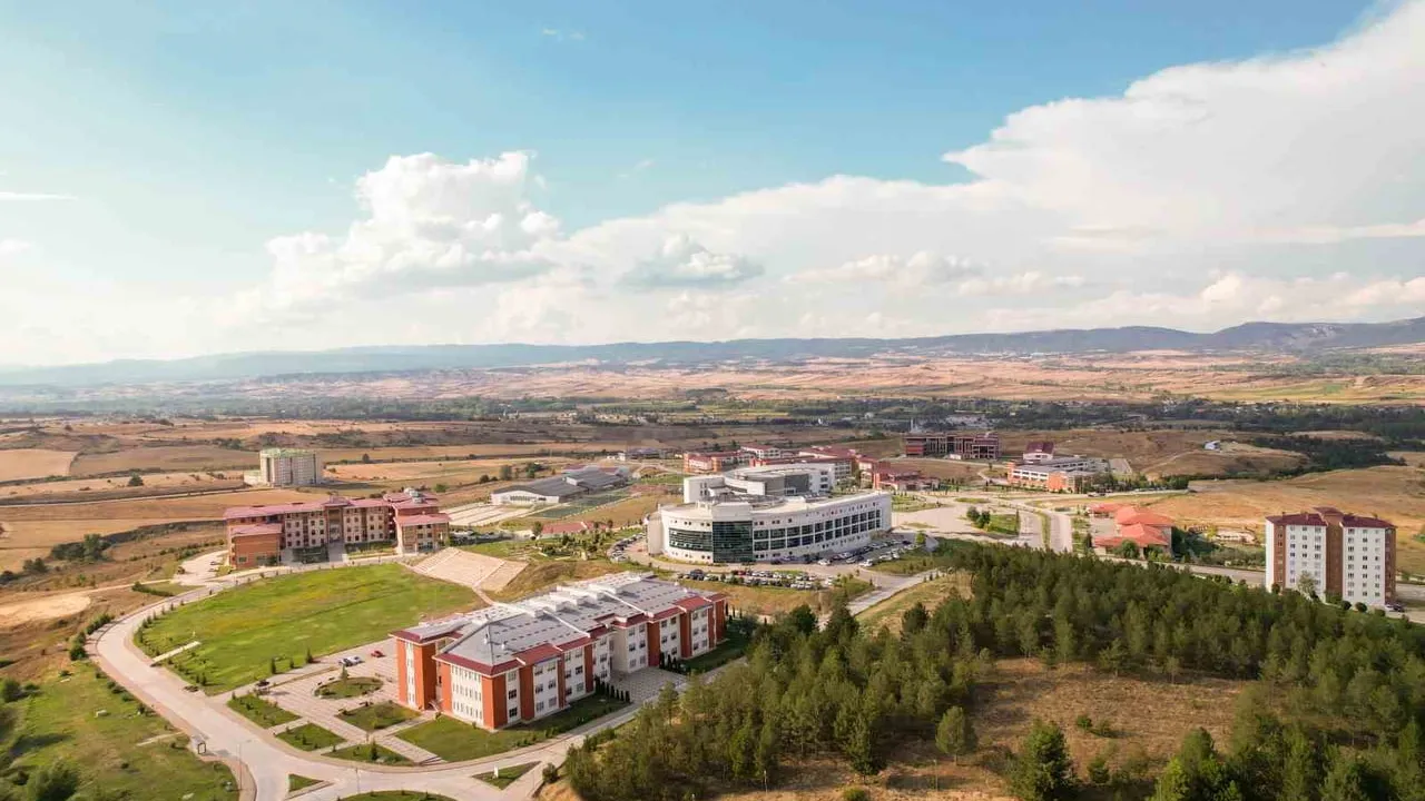 Kastamonu Üniversitesi'ne TÜBİTAK desteği: Grafen oksit modifiyeli kompozit yapılar projesi