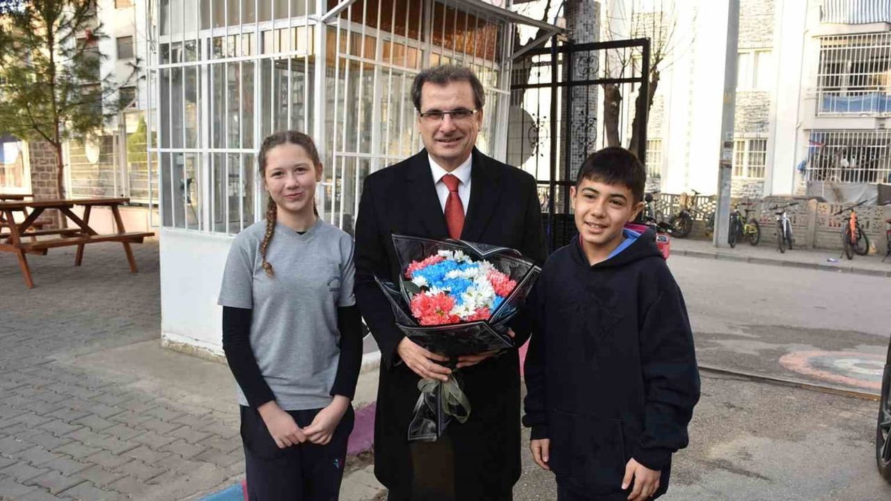 Kaymakam Ali Güldoğan Salihli Milli Egemenlik Ortaokulu'nda Yerinde İnceleme Yaptı