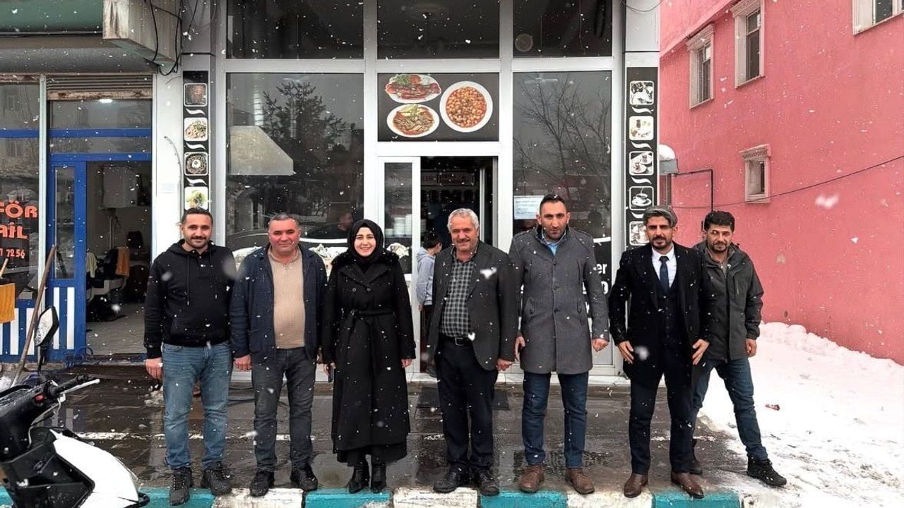 Kaymakam Kübra Baka Kılıç, Taşlıçay Çarşısındaki Esnafları Ziyaret Etti