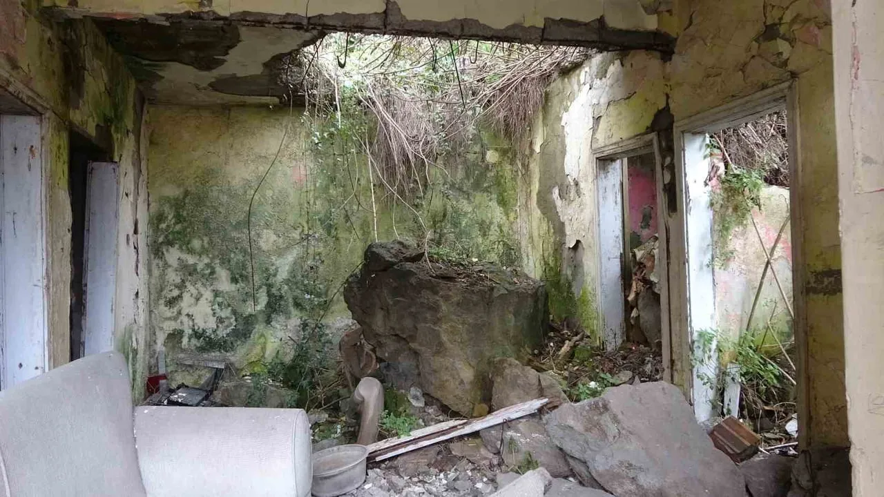 Kaymaklı Mahallesi'nde 17 yıllık kaya düşmesi riskine 3 boyutlu ıslah çalışması