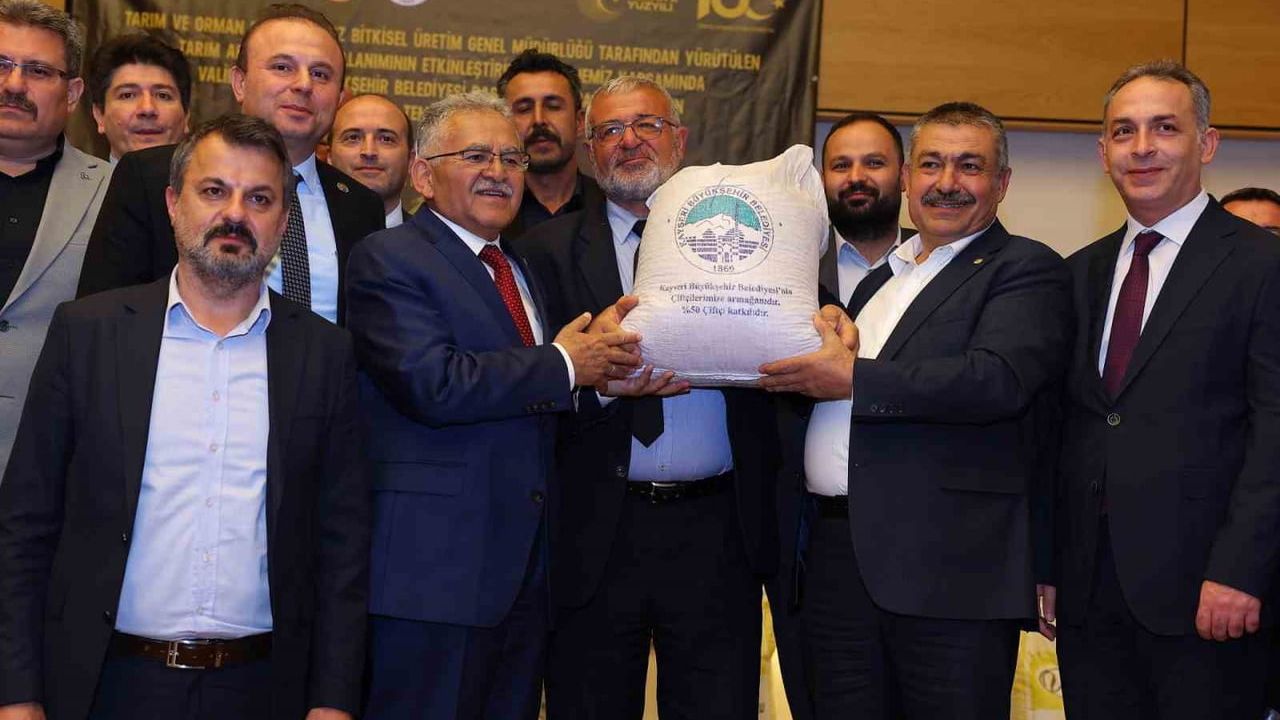 Kayseri Büyükşehir Belediyesi 2025'te 262 ton tohum ve 3 bin fidan dağıttı