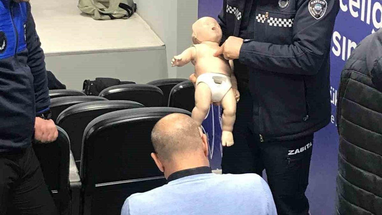 Kayseri Büyükşehir Belediyesi'nde personele yönelik sertifikalı ilk yardım eğitimleri