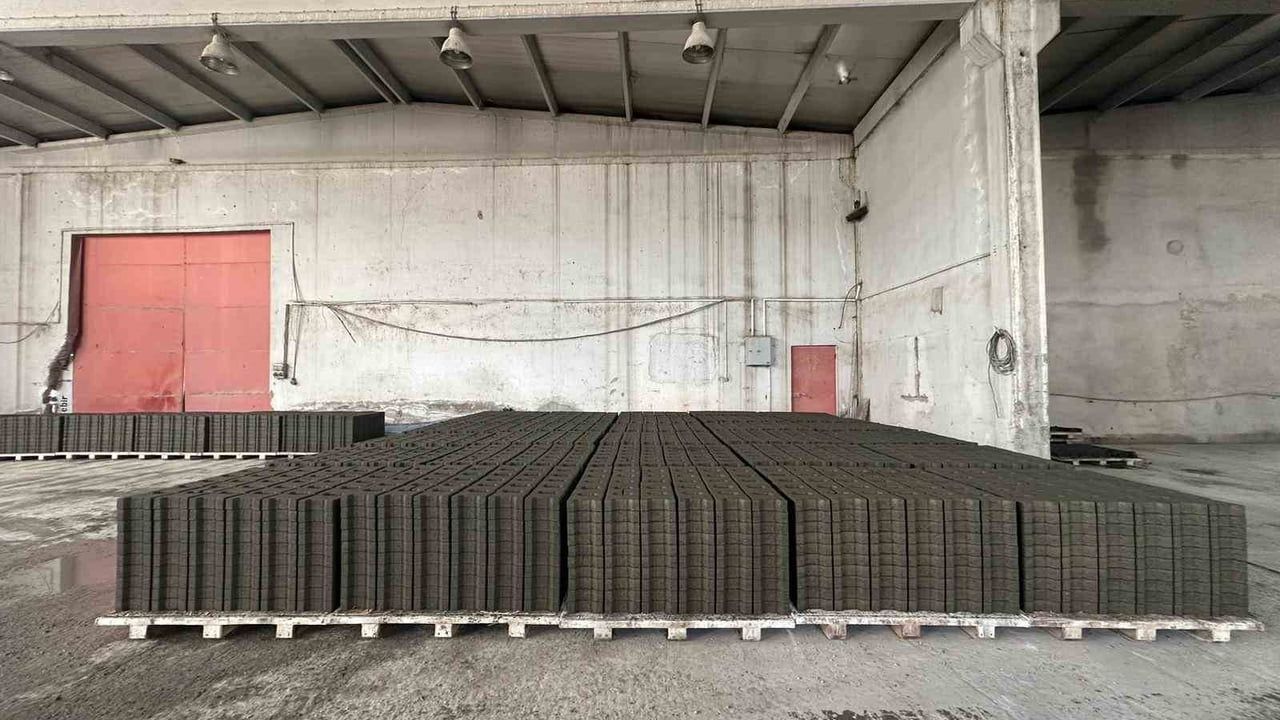 Kayseri Büyükşehir'den kırsala 108,9 milyon TL'lik kilitli parke yatırımı