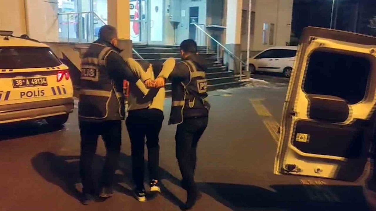 Kayseri'de 11 Yıldır Firari Olan A.S. Yakalandı — 17 Yıl 9 Ay 22 Gün Kesinleşmiş Hapis Cezası Bulunuyor