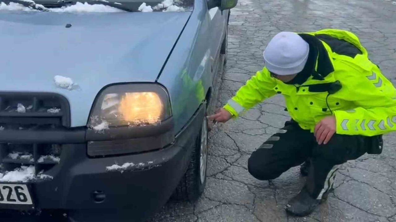 Kayseri'de Erciyes’e Çıkan Araçlarda Kış Lastiği Denetimi