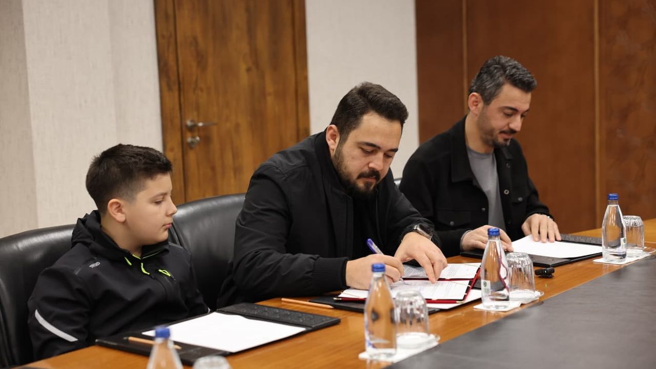 Kayseri'de iki sağlık yatırımı için protokoller Vali Gökmen Çiçek başkanlığında imzalandı