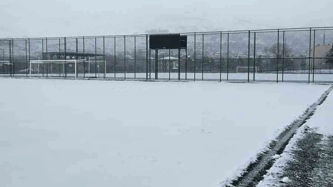 Kayseri'de U18 ve U14 Ligleri: 17 Ocak Müsabakaları Kar Nedeniyle Ertelendi