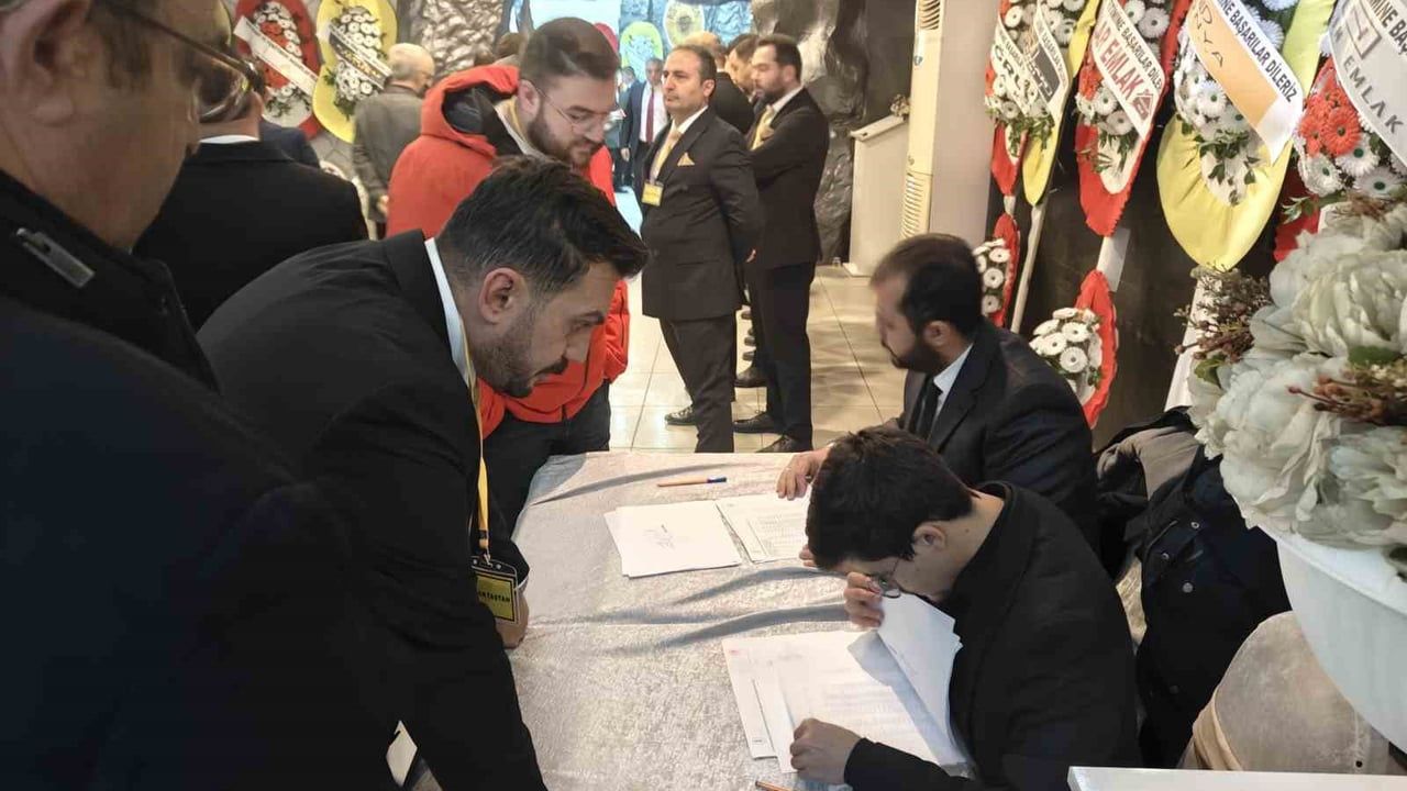 Kayseri Emlakçılar Odası'nda 6. Olağan Genel Kurul: Atasoy ve Taştan yarışıyor