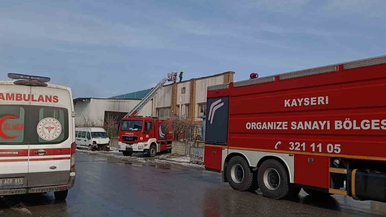 Kayseri Hacılar'da mobilya fabrikasında çıkan yangın kontrol altına alındı
