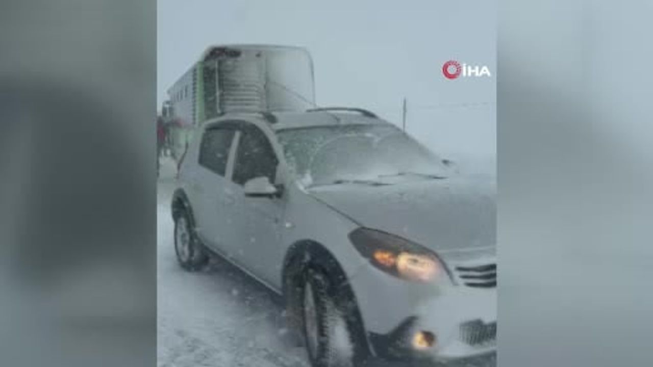 Kayseri Hacılar'da Tipi Kazalara Yol Açtı: 3 Kişi Yaralandı, AFAD Otobüsü Kurtardı