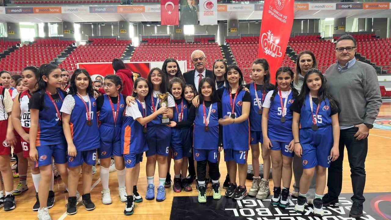 Kayseri Okul Sporları: Basketbol Küçük Kızlar İl Birinciliği Sona Erdi