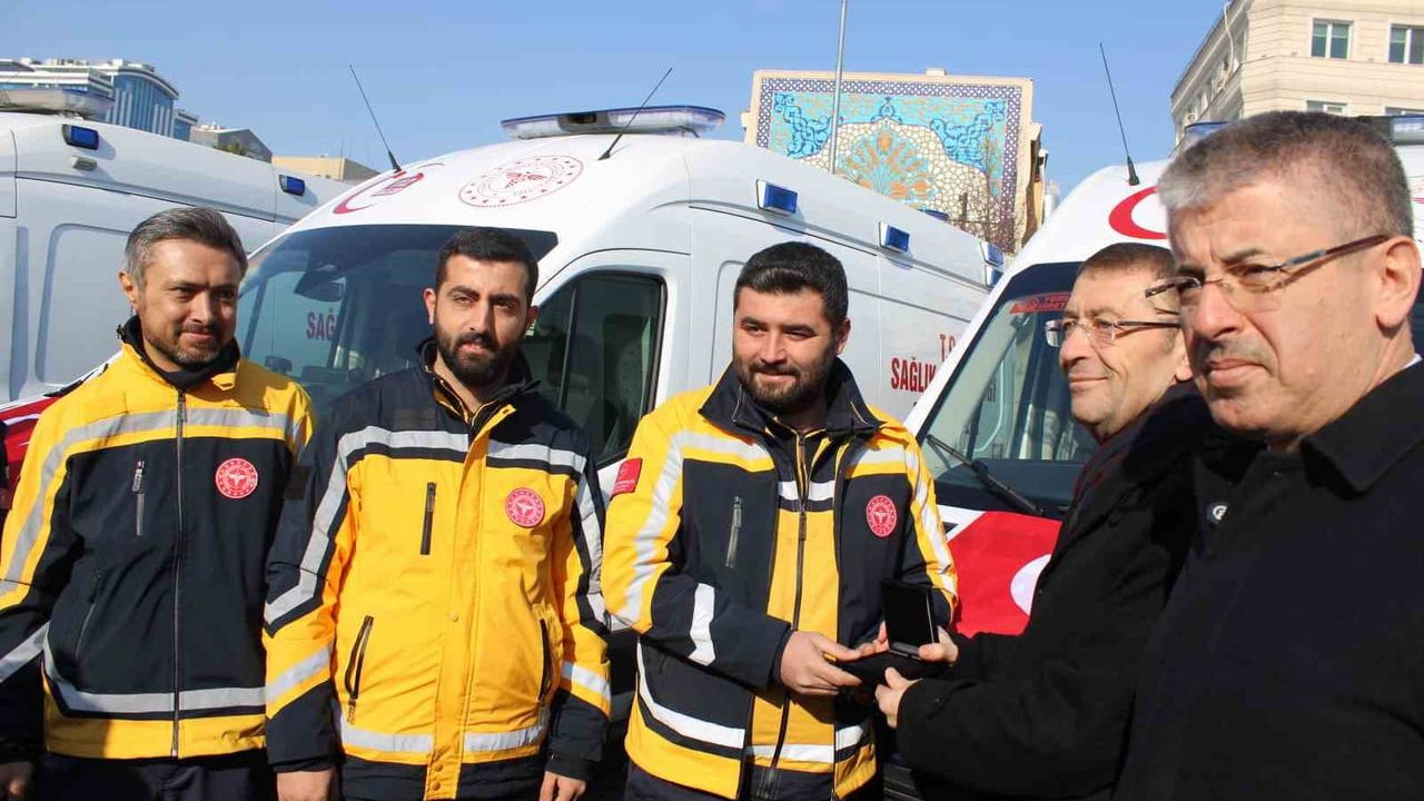 Kayseri'ye 12 yeni ambulans teslim edildi: Toplam ambulans sayısı 98’e yükseldi