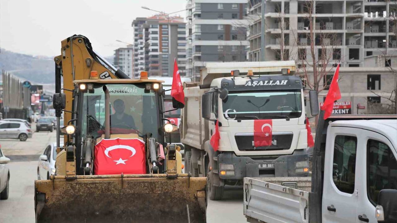 Keçiören Belediyesi'nden Türk bayrağına yapılan saldırıya konvoyla tepki