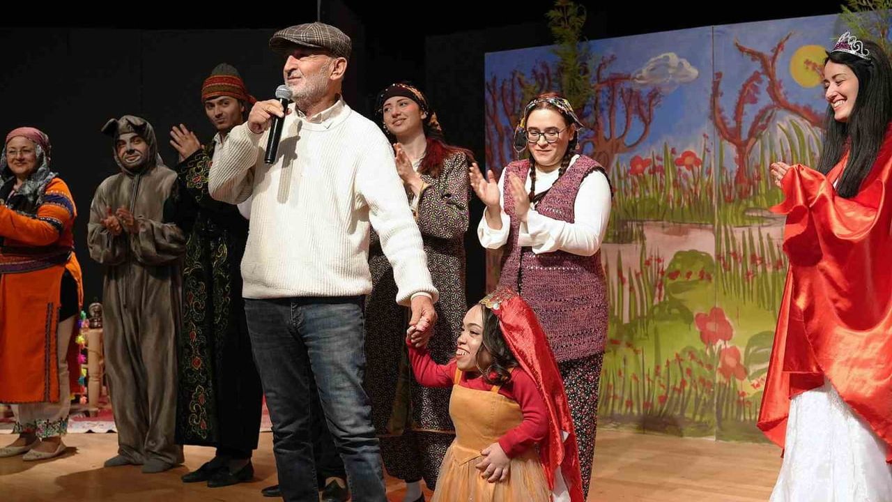 Keçiören Belediyesi Sömestr Etkinliklerini Ücretsiz Tiyatro ile Başlattı: 'Keloğlan Sihirli Asa'