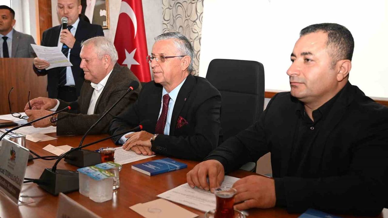 Kemer 2025’te 1 milyondan fazla Rus turist ağırladı; Ocak meclisinde bütçe ve personel kararları alındı