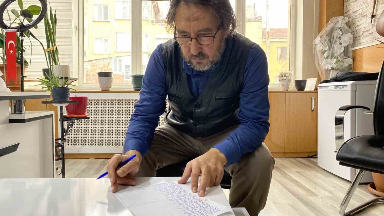 Kenan Demirel'in 'Yanarım' şiiri: Kaybolan telefonun getirdiği zorluklar