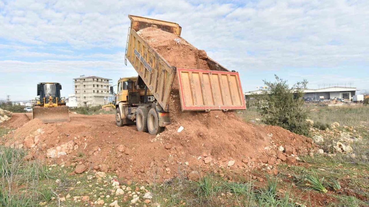 Kepez Belediyesi Zeytinlik Mahallesi’ne Yeni Yol Açıyor: 7843 ve 7846 Sokaklar Fevzi Çakmak Caddesi’ne Bağlanacak