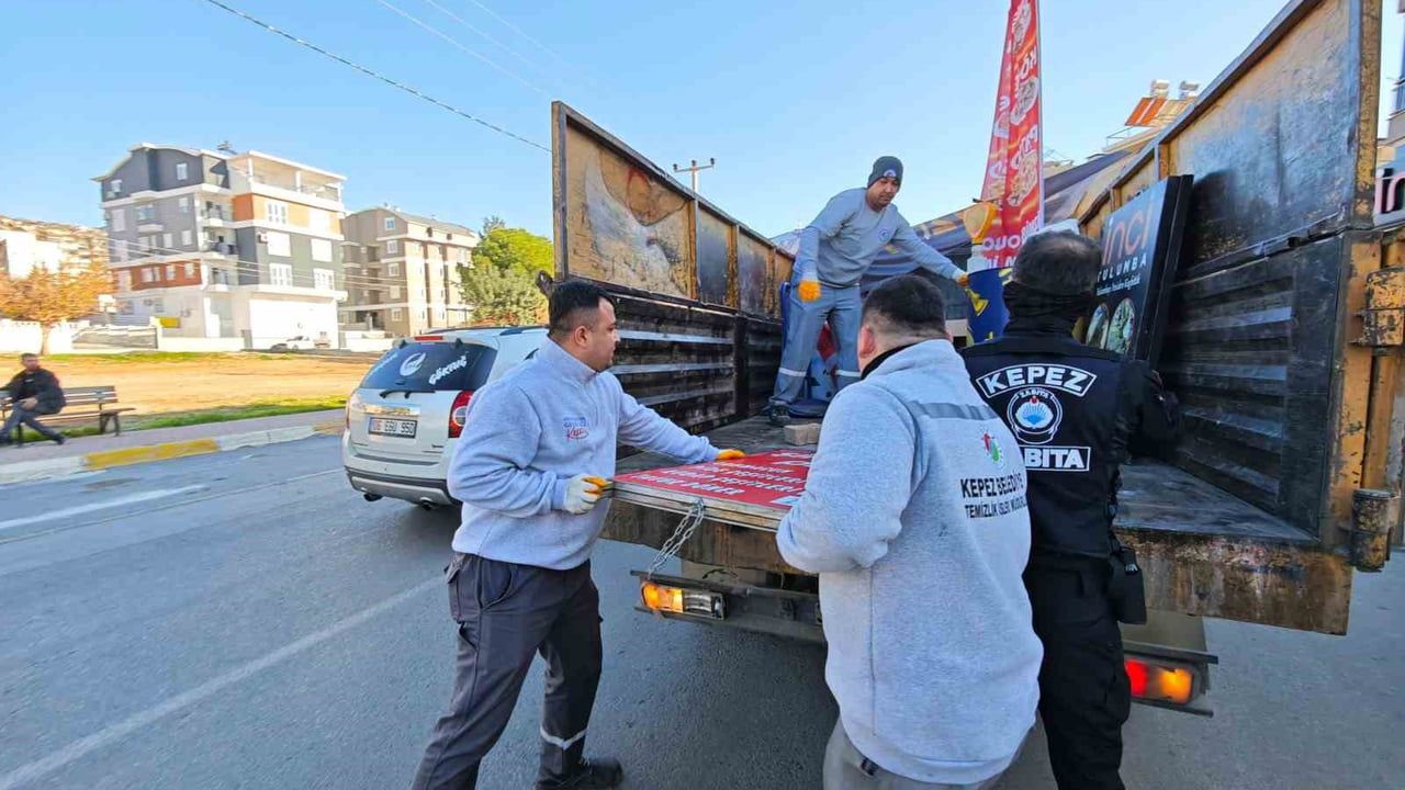 Kepez’de cadde ve kaldırım işgallerine sıkı takip