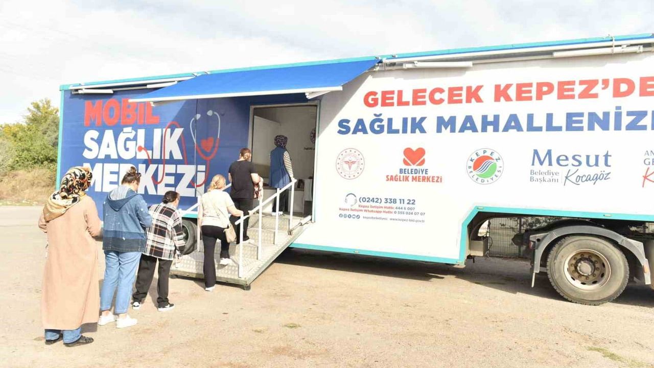 Kepez mobil sağlık tırı 2025'te 6 bin 577 kişiye ücretsiz kanser taraması ulaştırdı