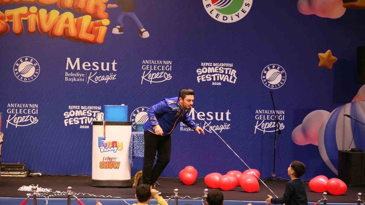 Kepez’te Sömestir Festivali Mimar Sinan Kongre Merkezi’nde açıldı