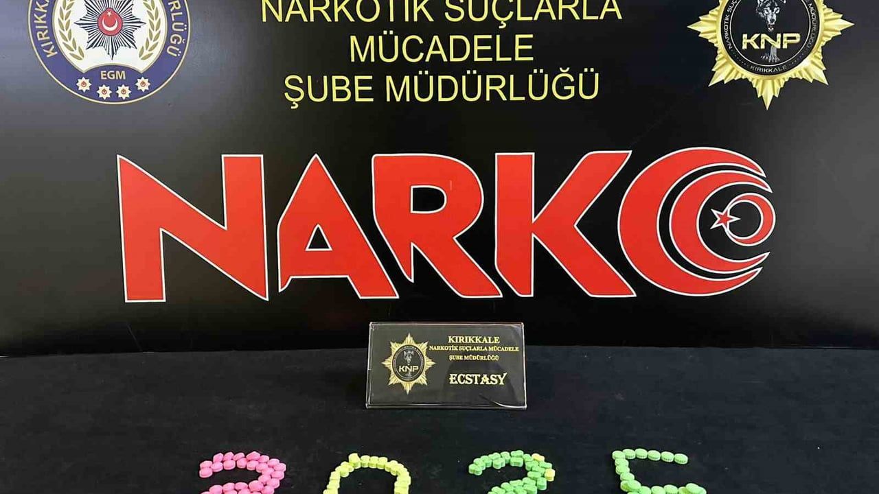 Kırıkkale'de narkotik operasyonunda 150 ecstasy ele geçirildi