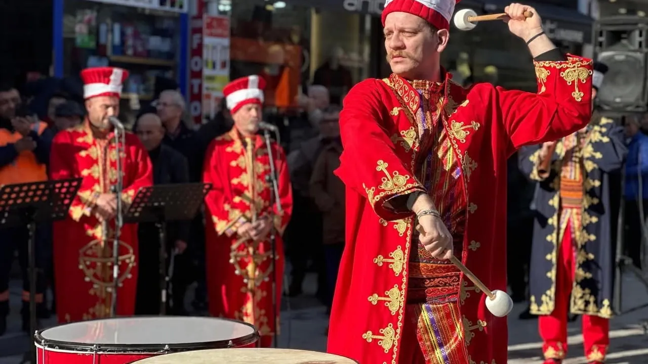 Kırklareli'de Miraç Kandili etkinliği: Mehter gösterisi ve kandil ikramı