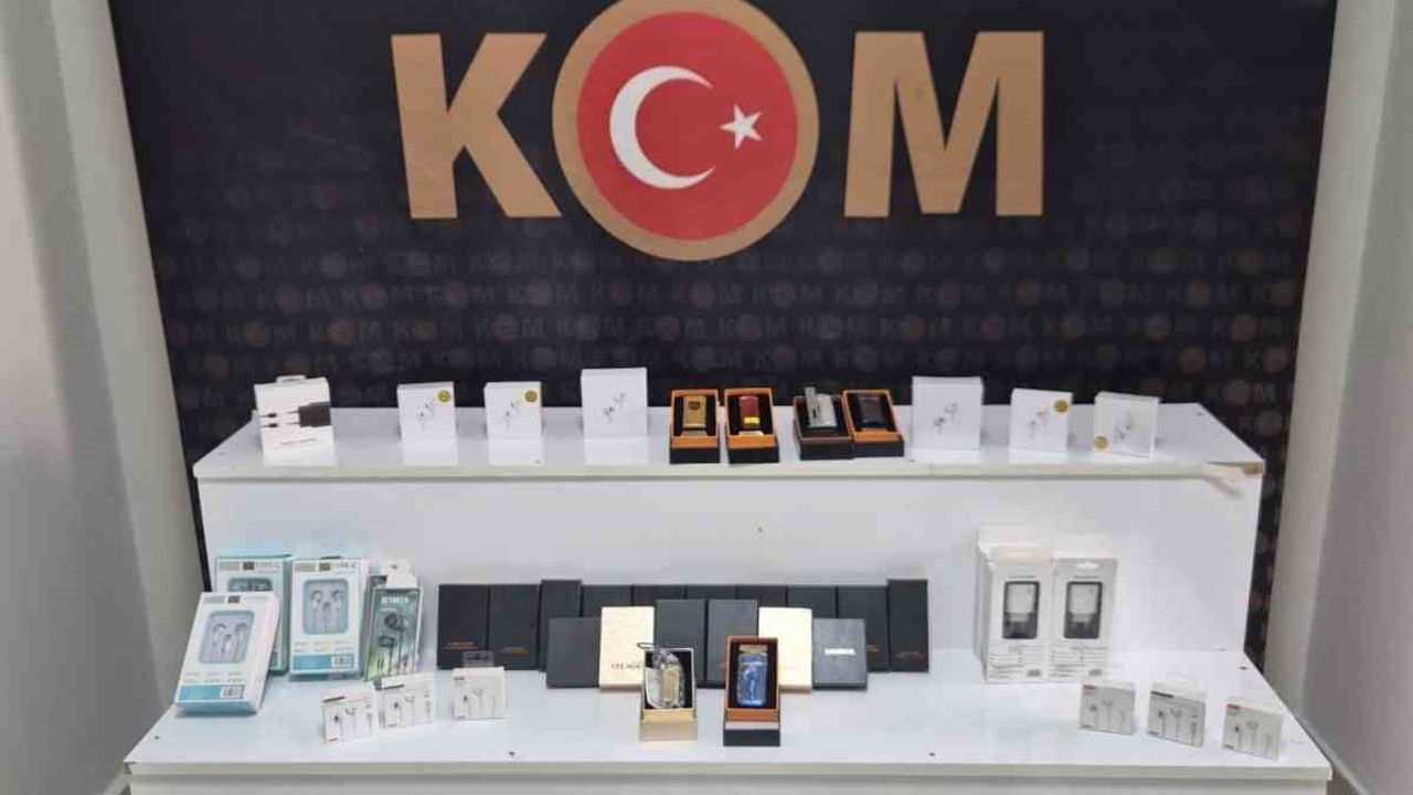 Kırşehir'de Kaçakçılık Operasyonunda Çok Sayıda Gümrük Kaçağı Ürün Ele Geçirildi