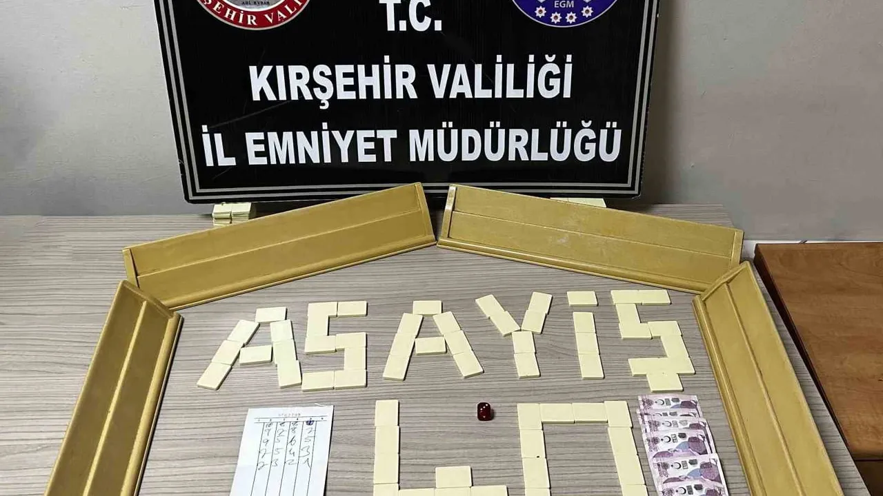 Kırşehir'de kahvehaneye kumar operasyonu: 4 kişiye 46 bin 416 TL idari ceza, bin 200 TL nakit ele geçirildi