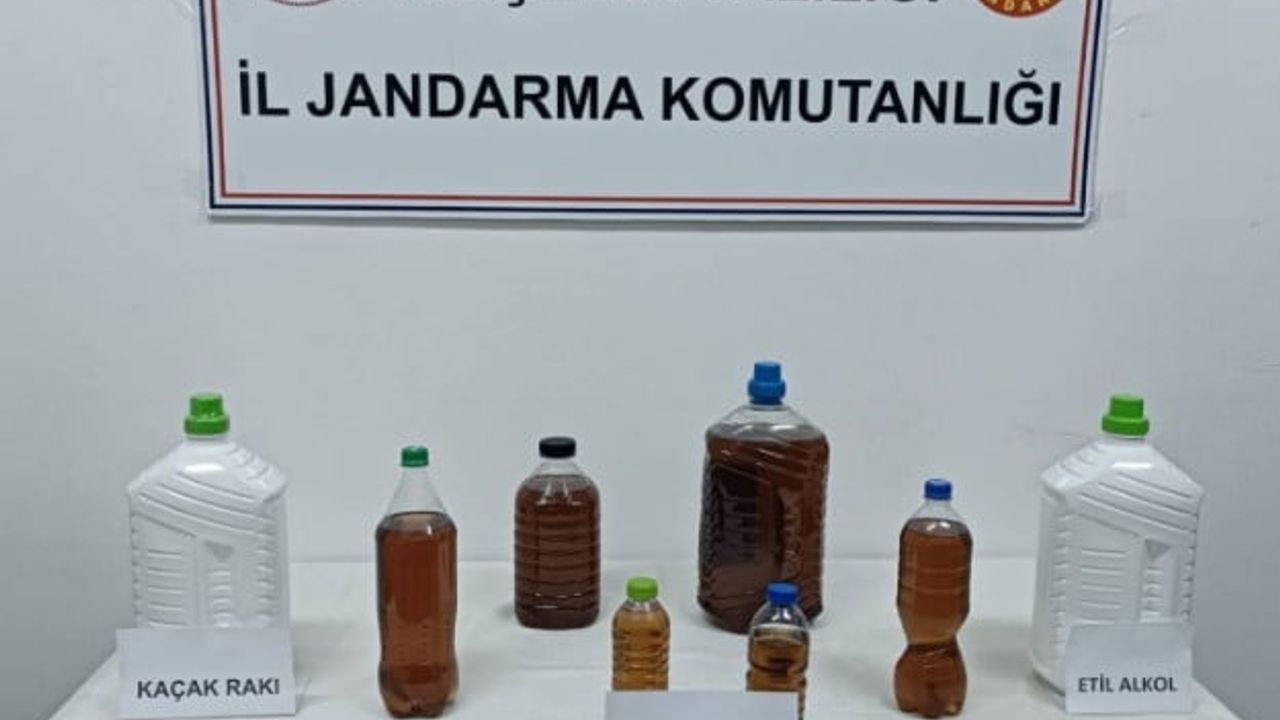 Kırşehir'de sahte içki operasyonu: 27 litre el yapımı içki ve 5 litre etil alkol ele geçirildi