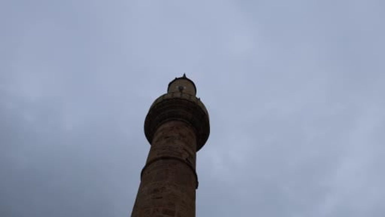 Kırşehir'de Tarihi Kapucu Camii Güvercinlerin Yuvası Haline Geldi