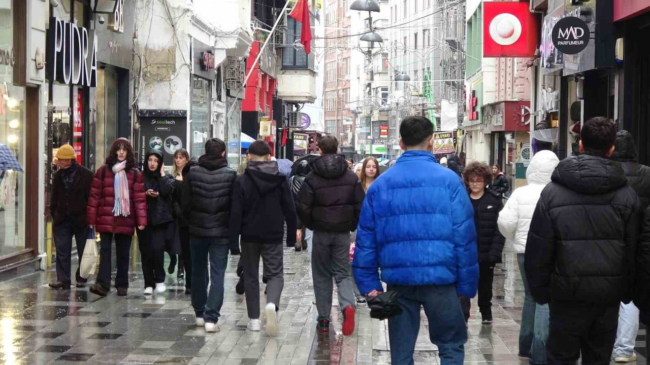 Kış mevsiminde solunum yolu enfeksiyonu riski artıyor: Uzmanlardan önlem çağrısı