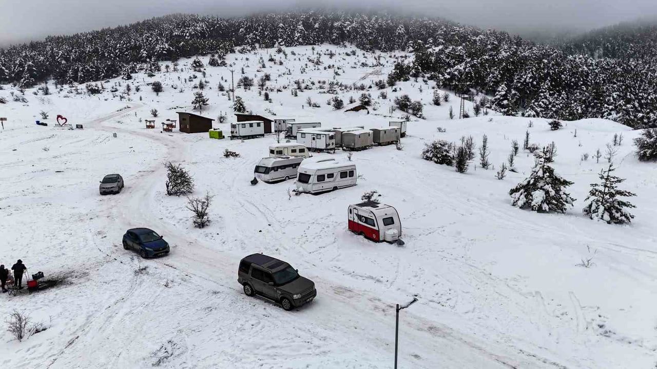 Kış tatilinde alternatif rota: Başkentliler Uludağ yerine Işık Dağı ve Karagöl Jeositi'ni tercih ediyor