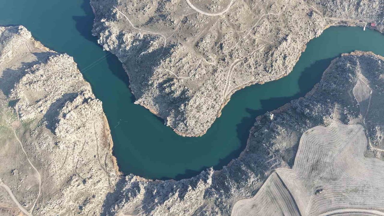 Kızılırmak Vadisi'nde Selçuklu Mirası: Çeşnigir Köprüsü ve Kanyonu