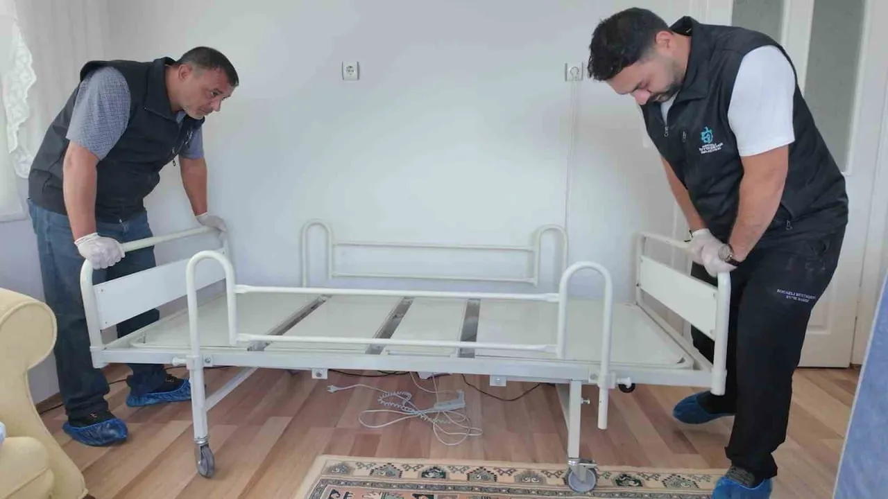 Kocaeli Büyükşehir Belediyesi 2025'te 4 bin vatandaşa ücretsiz hasta karyolası ve bakım ekipmanı sağladı