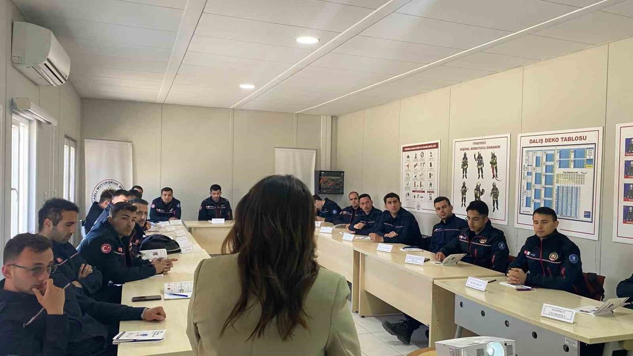 Kocaeli Büyükşehir Belediyesi 2025'te 6 bin 840 vatandaşa ilk yardım eğitimi verdi