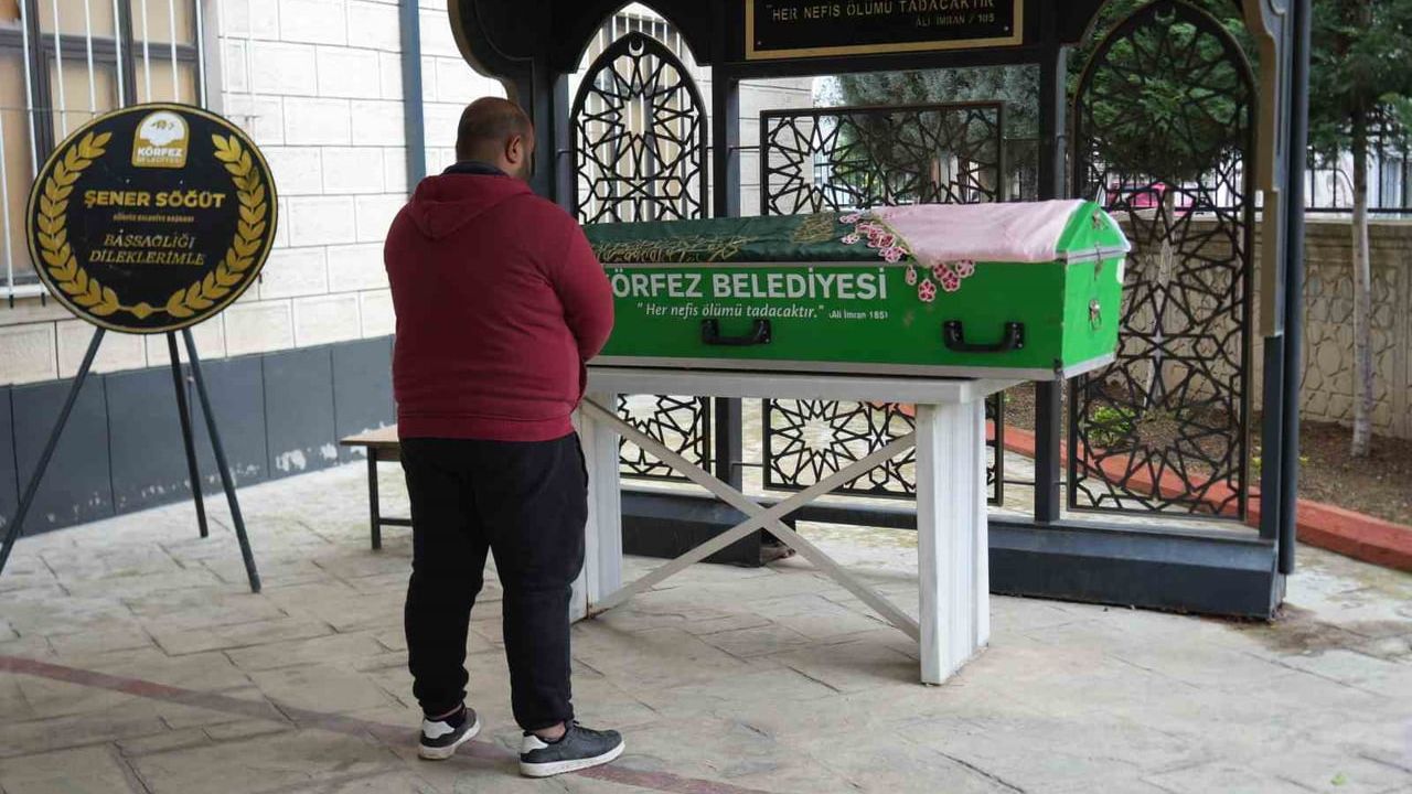 Kocaeli’de 6,5 aydır teşhis konulamayan 18 yaşındaki Dilara Gezgin hayatını kaybetti