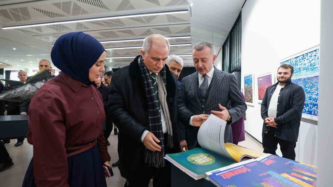 Kocaeli'de Alev Alatlı Kütüphanesi ve Sanat Galerisi törenle tanıtıldı