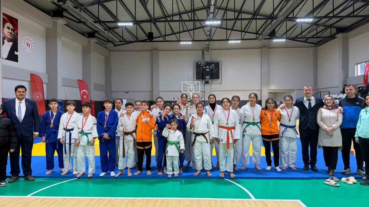 Koçarlı'da Yıldızlar Judo İl Müsabakaları 20 sporcuyla tamamlandı